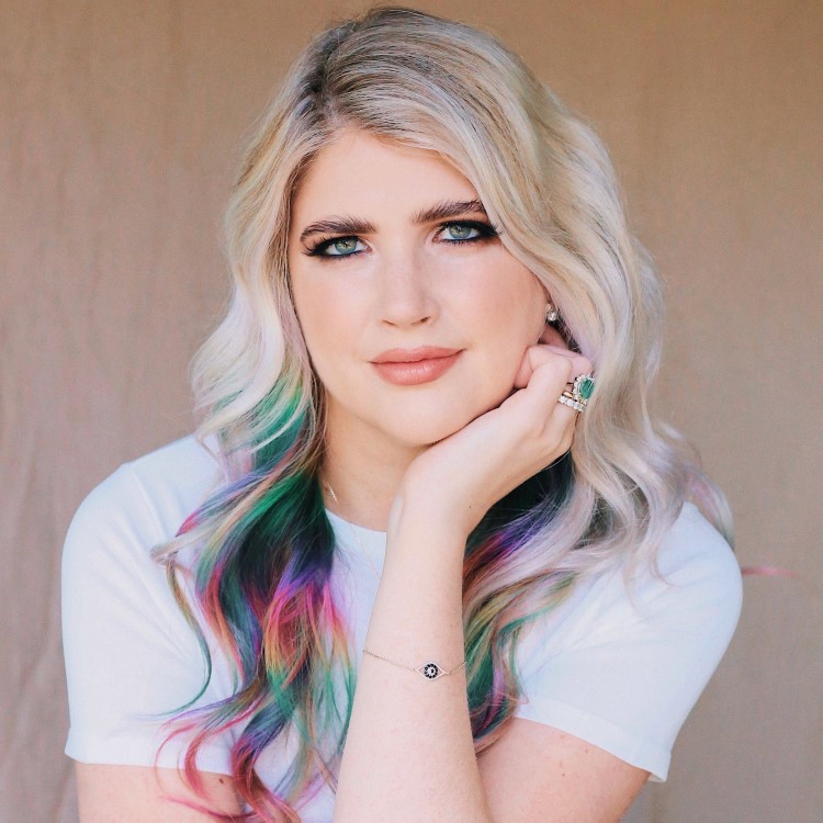 Taylor Grothe, author image